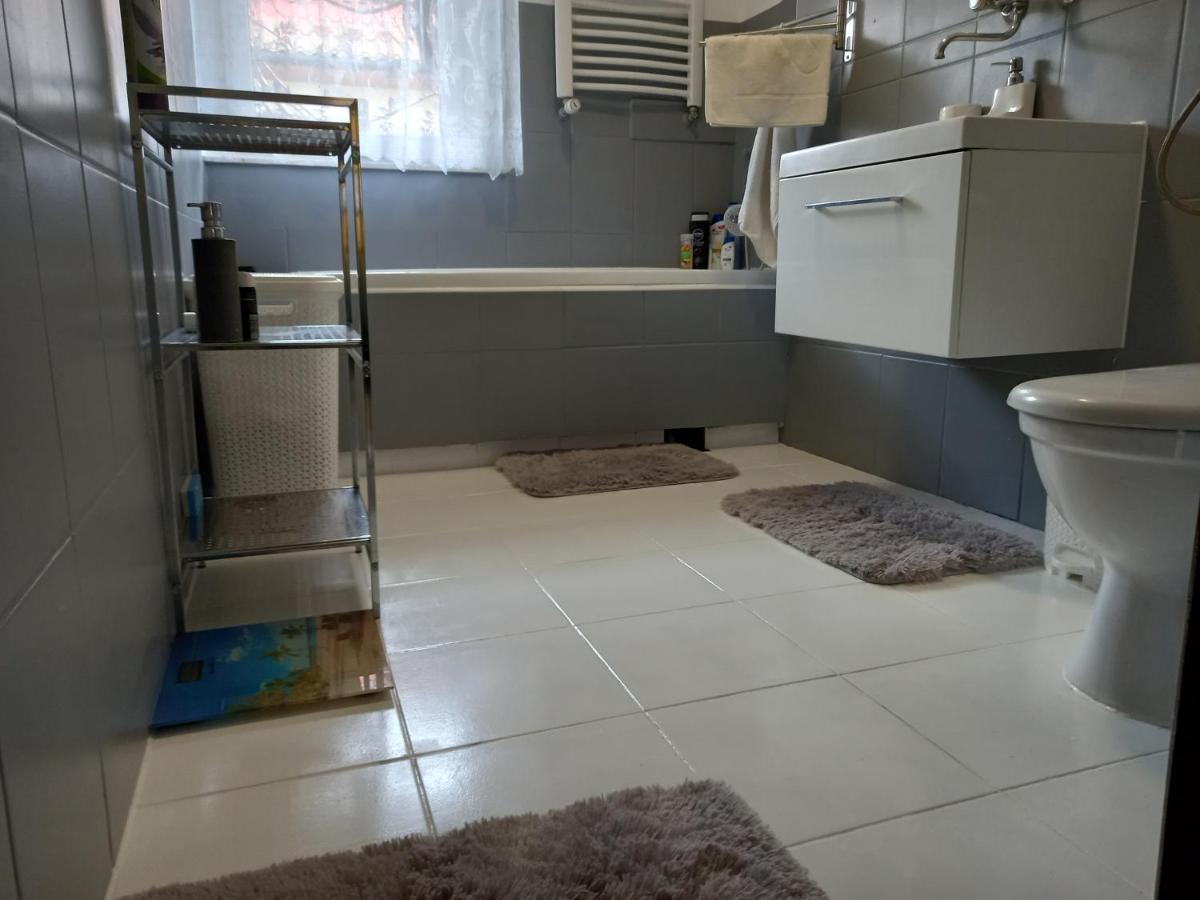 Pokoje Goscinne U Grazynki Nowy Sacz Ngoại thất bức ảnh